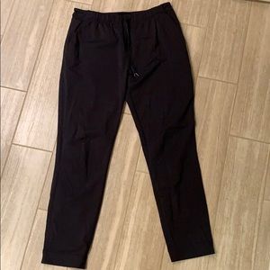 Lulu Jet Crop Pant